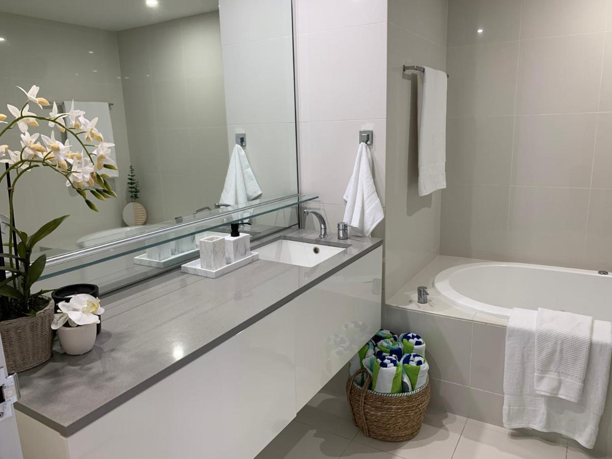 Circle On Cavill Free Parking Apartment